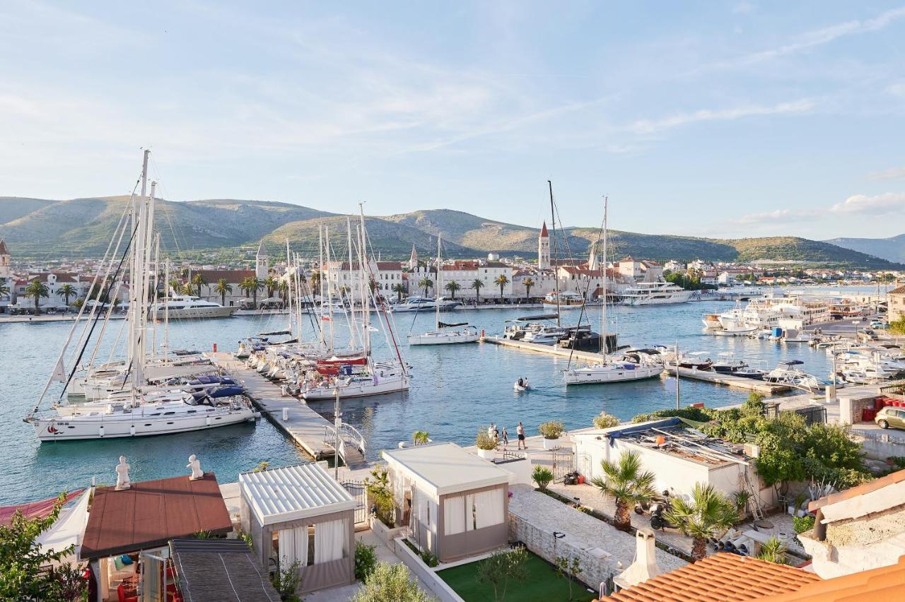 Domus Maritima Hotel Trogir Exterior photo